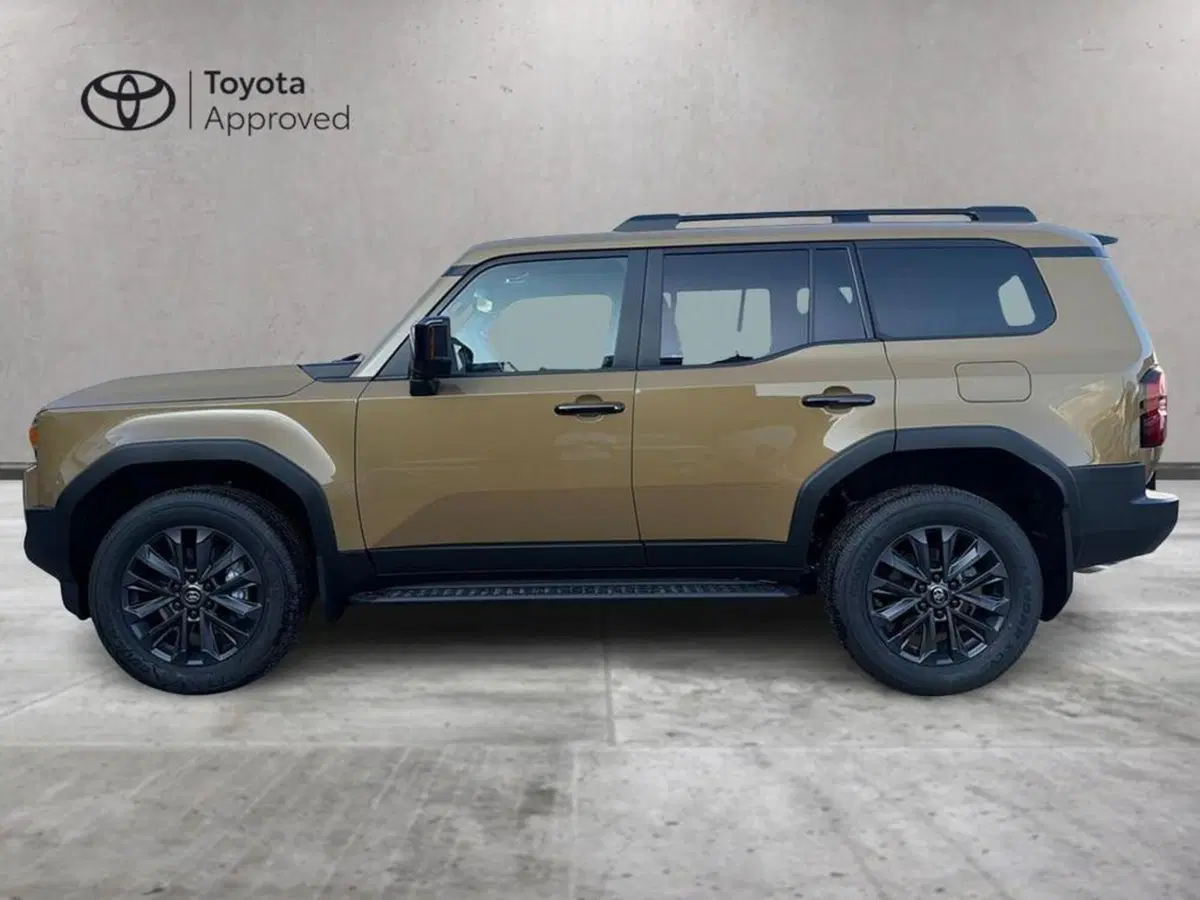 Toyota Land Cruiser nuova a Vicenza (2)