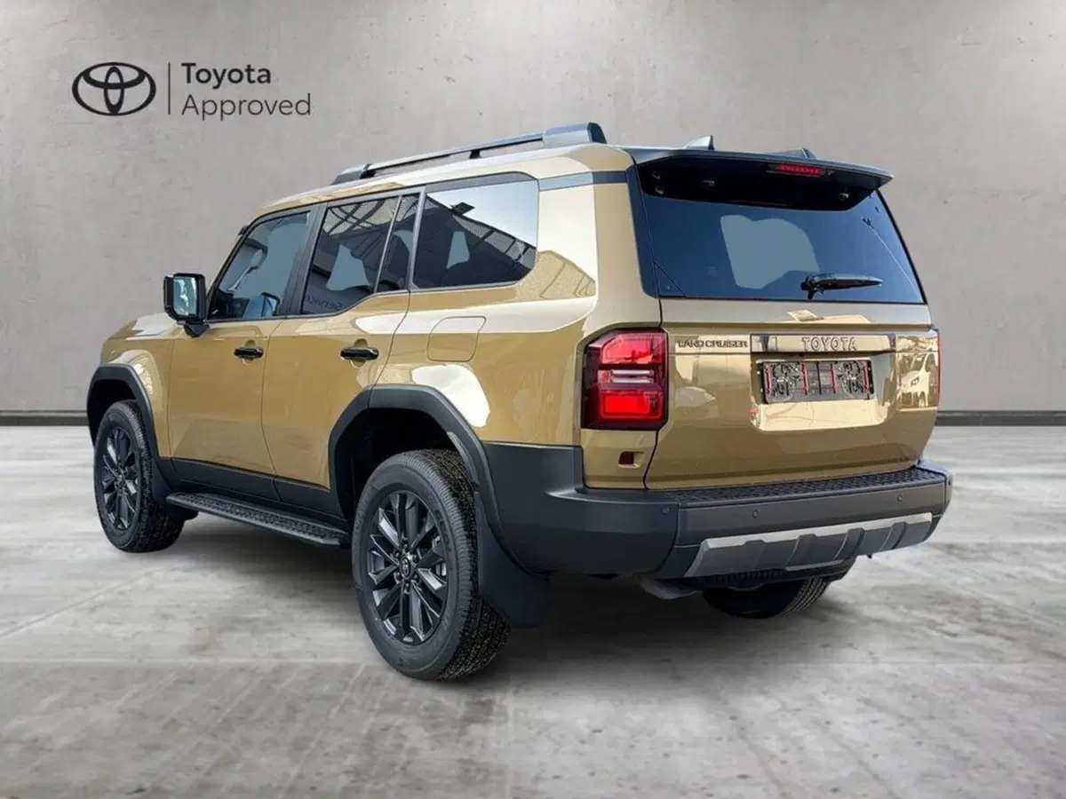 Toyota Land Cruiser nuova a Vicenza (4)