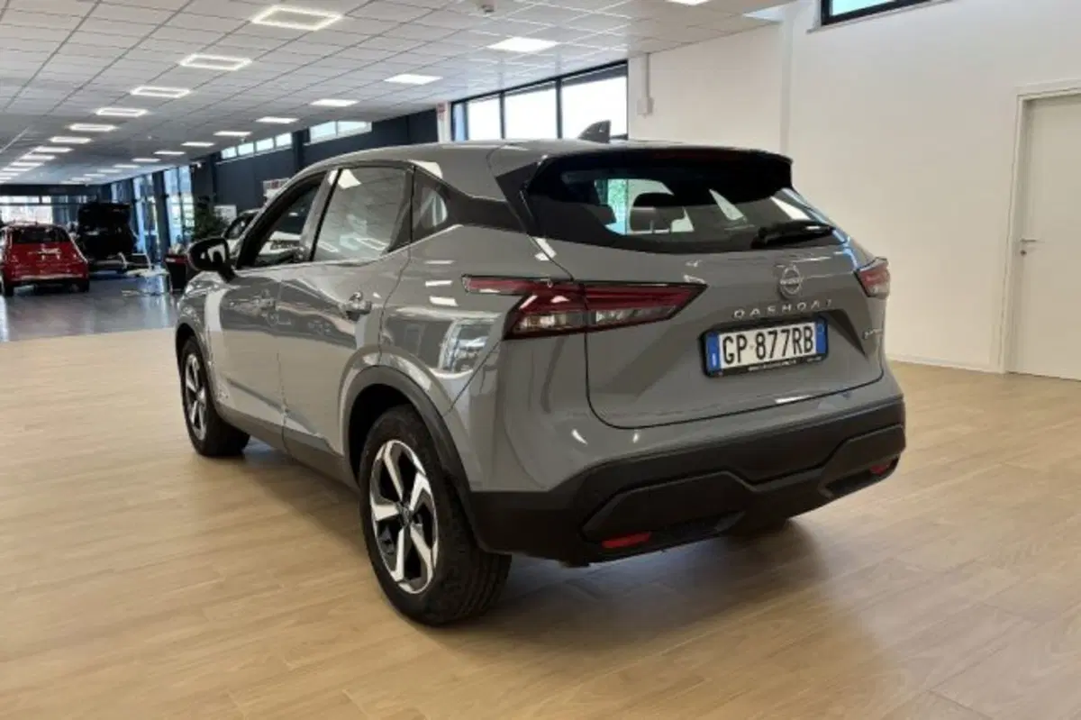 Nissan Qashqai usata a Latina (5)