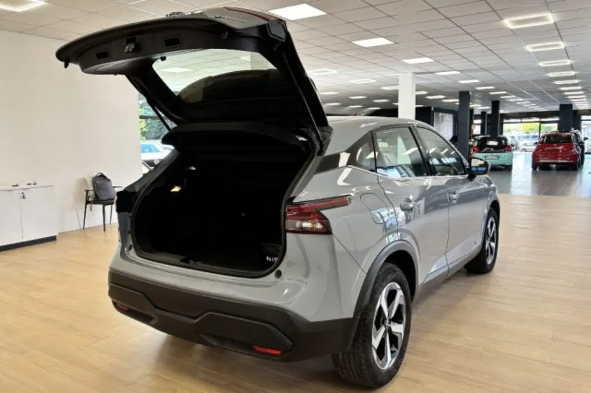 Nissan Qashqai usata a Latina (7)
