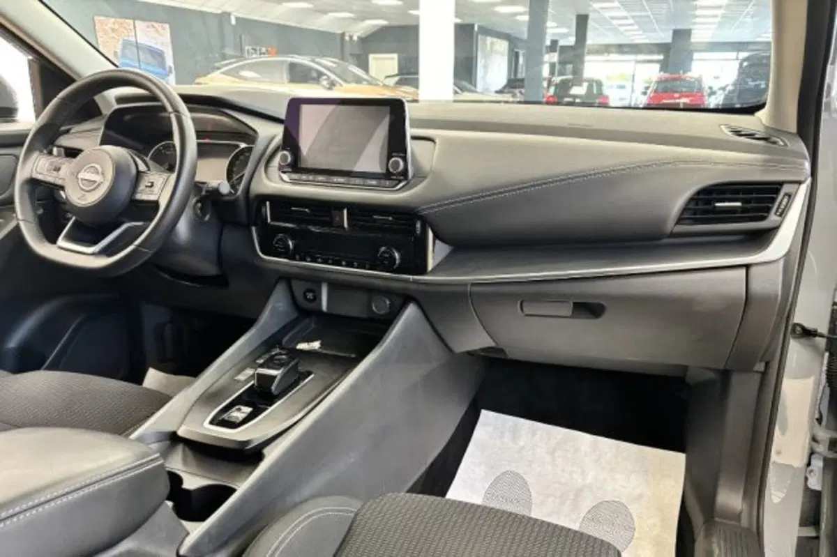 Nissan Qashqai usata a Latina (9)