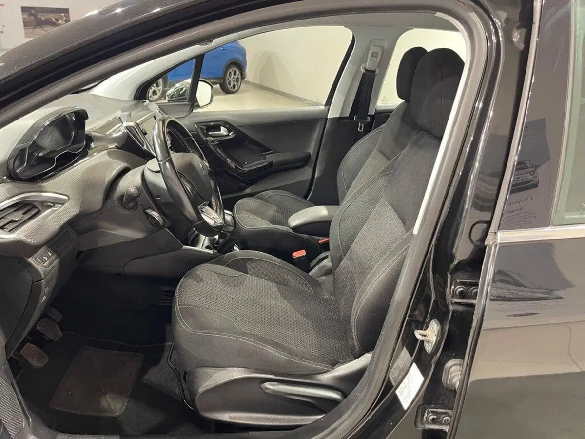 Peugeot 208 usata a Sondrio (10)
