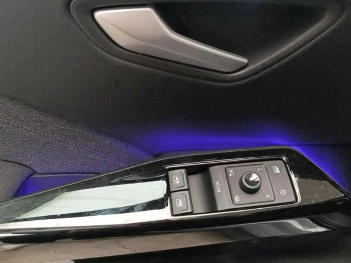 Volkswagen ID.3 usata a Milano (13)