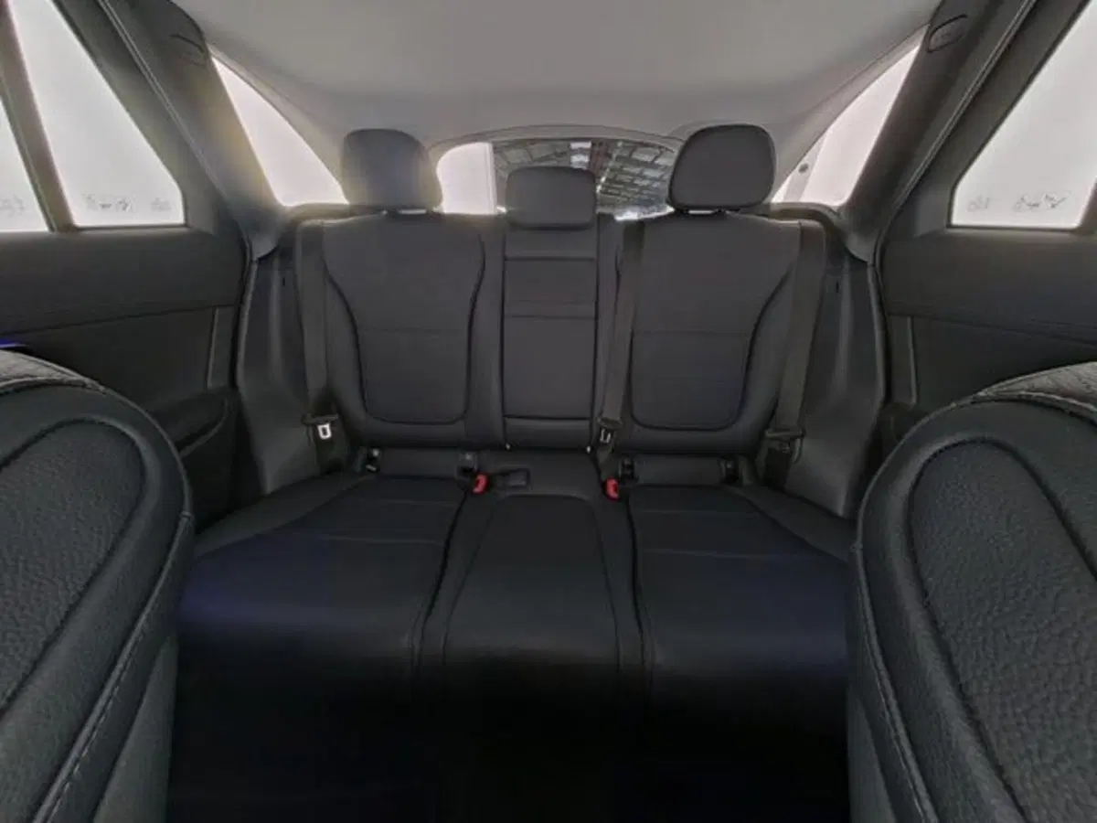 Mercedes-Benz GLC usata a Novara (9)