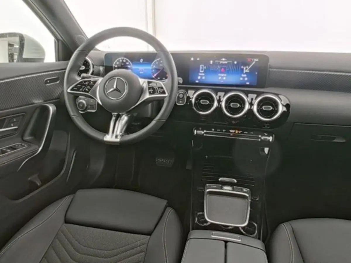 Mercedes-Benz Classe A Sedan usata a Novara (5)