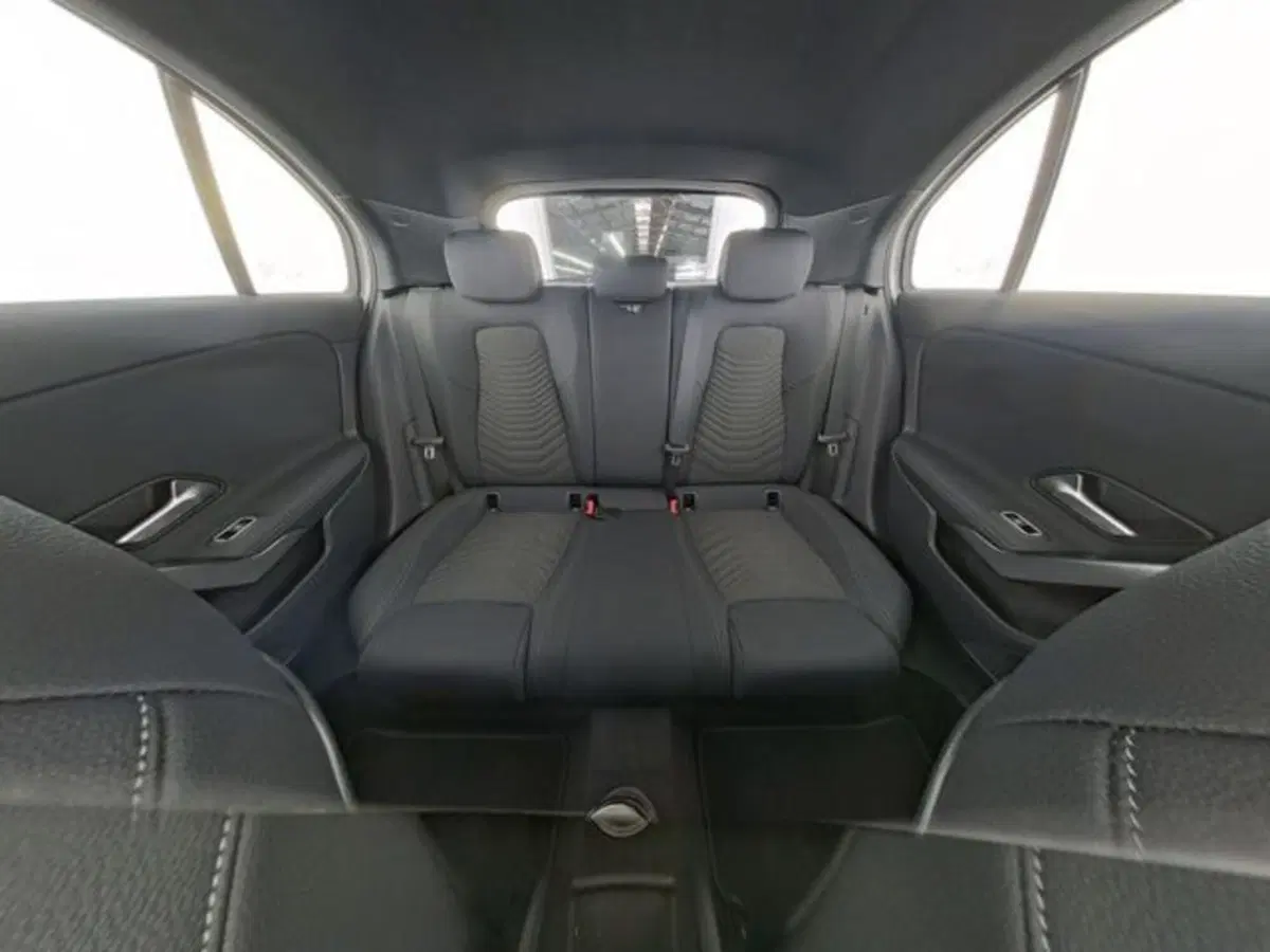 Mercedes-Benz Classe A Sedan usata a Novara (9)