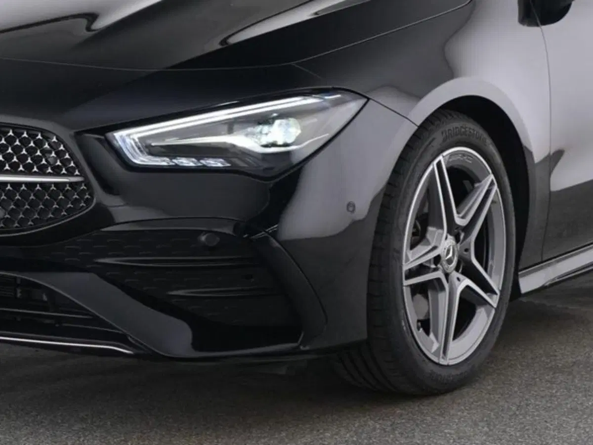 Mercedes-Benz CLA Shooting Brake usata a Novara (3)