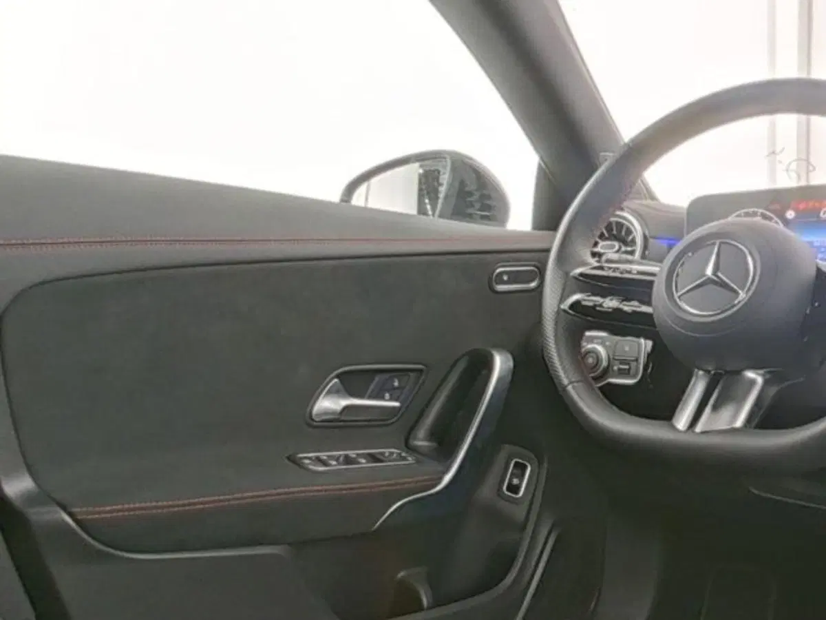 Mercedes-Benz CLA Shooting Brake usata a Novara (9)