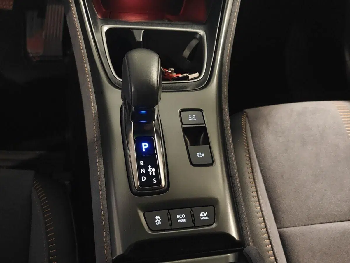 Lexus LBX usata a Genova (16)