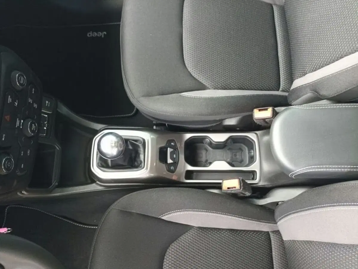 Jeep Renegade usata a Bari (18)