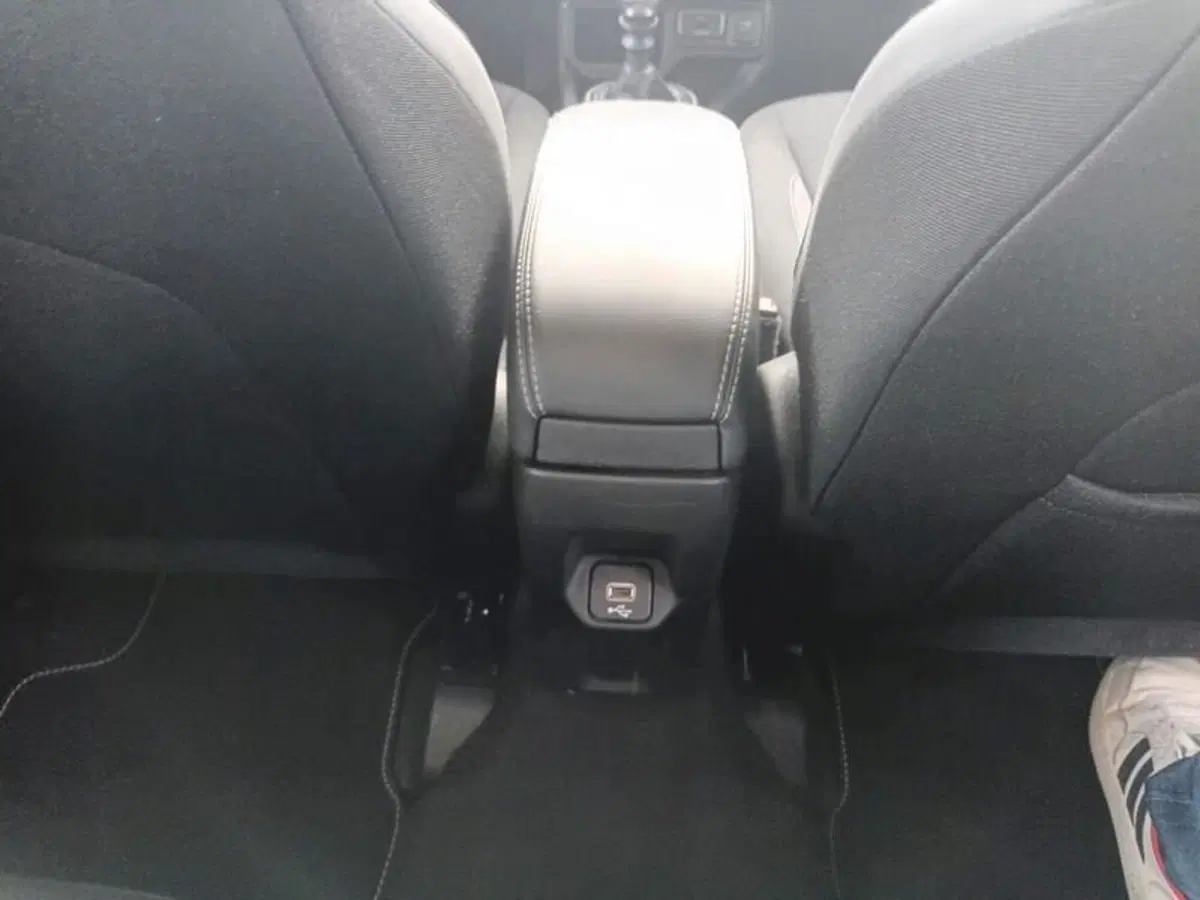 Jeep Renegade usata a Bari (20)