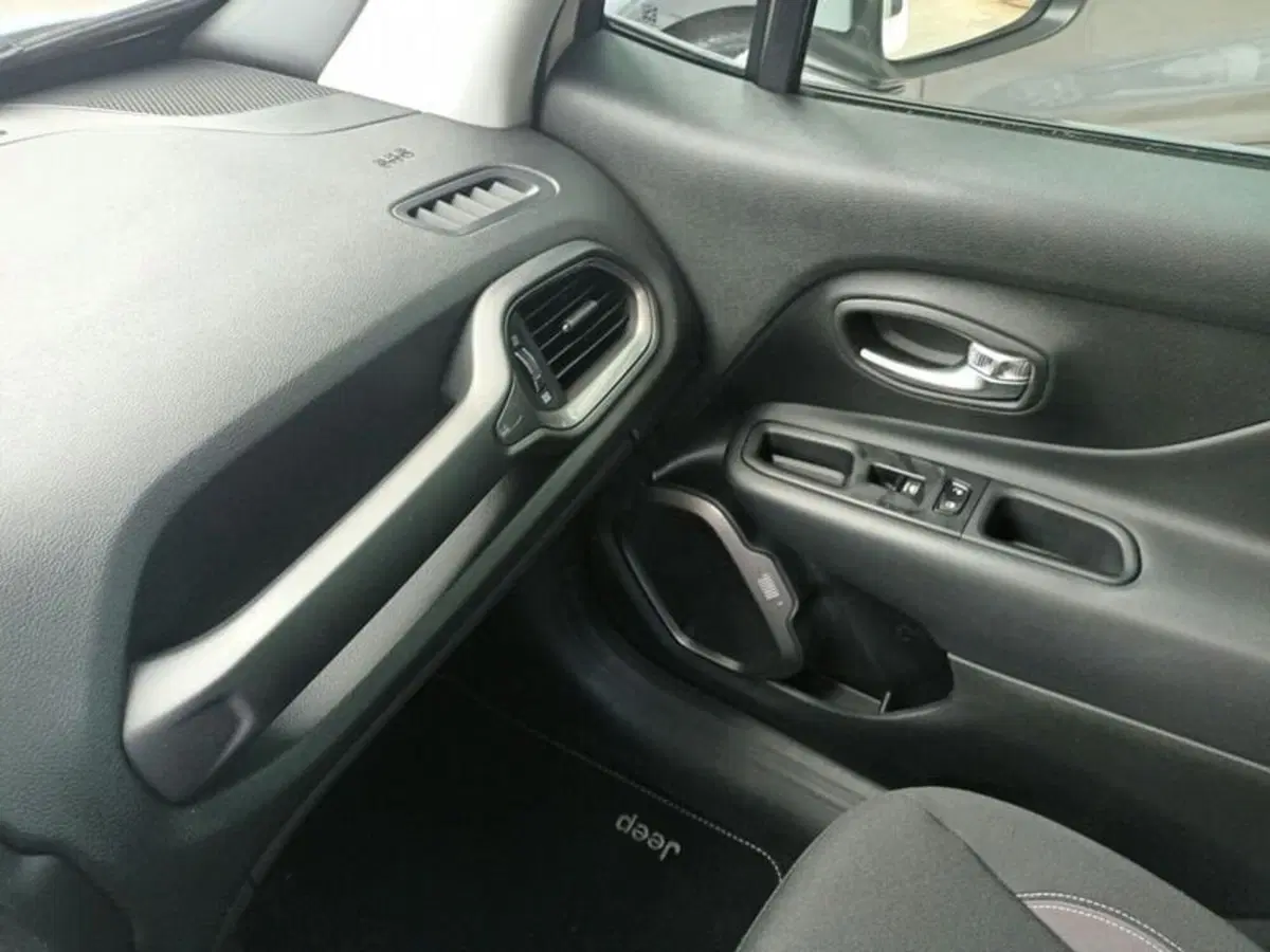 Jeep Renegade usata a Bari (4)