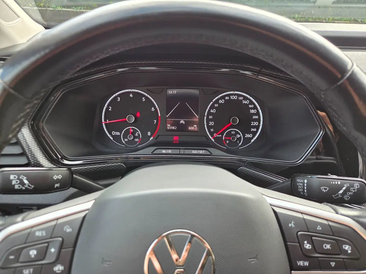 Volkswagen T-Cross usata a Torino (11)