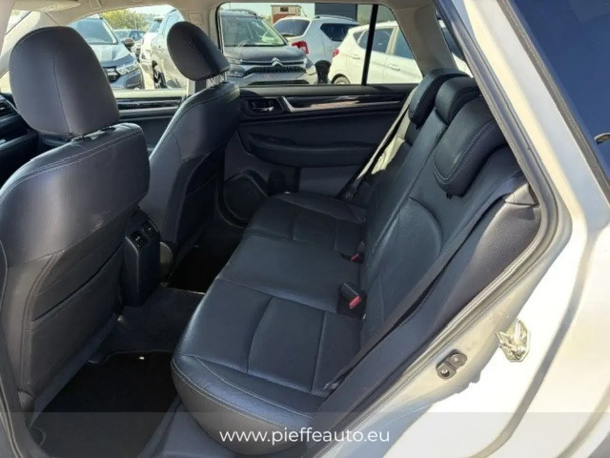 Subaru Outback usata a Teramo (12)