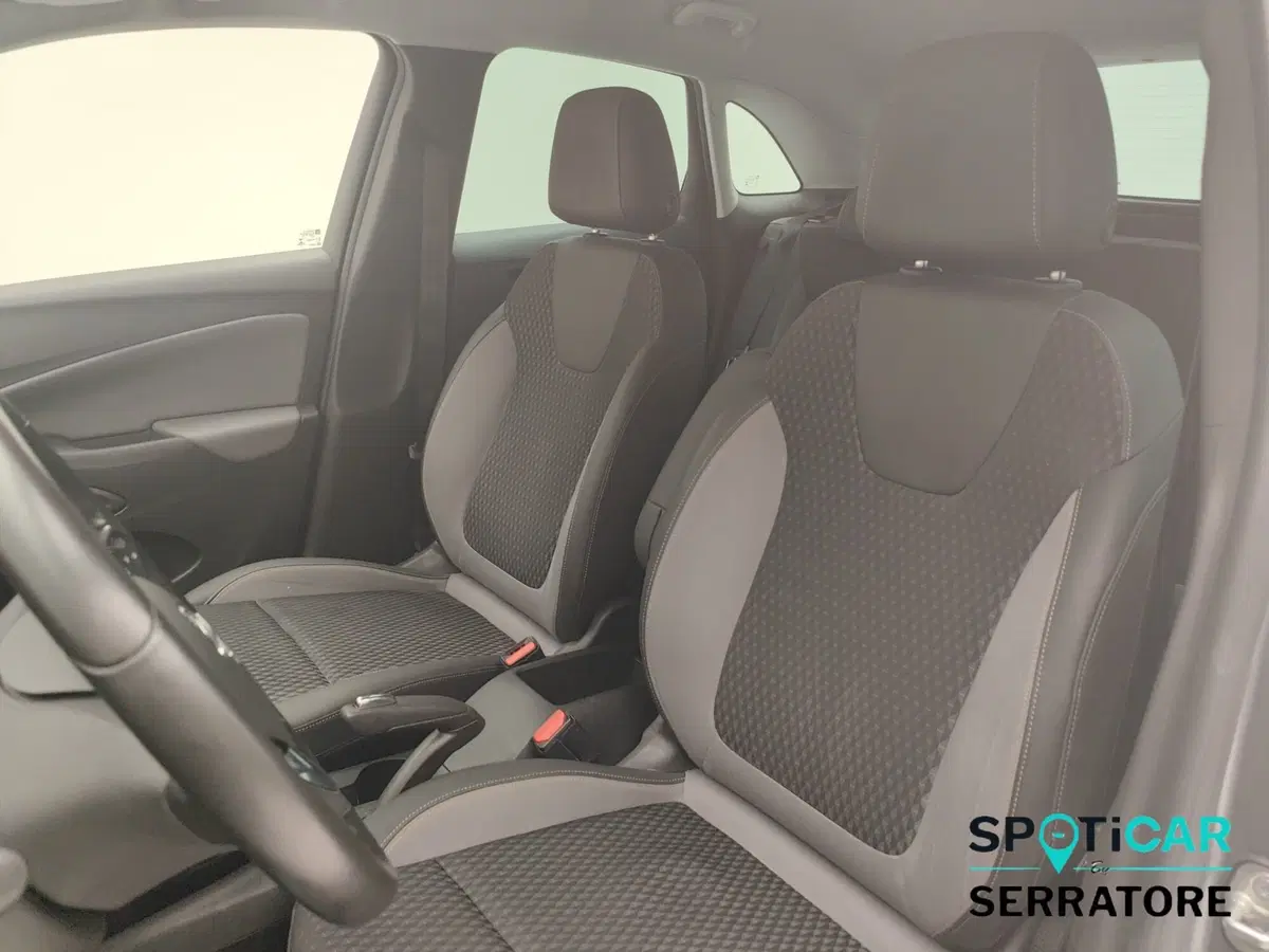 Opel Crossland X usata a Como (11)