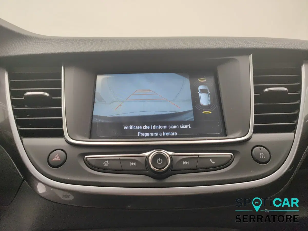 Opel Crossland X usata a Como (9)