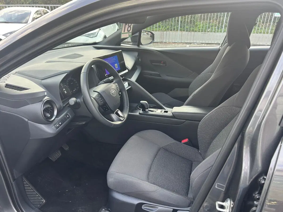 Toyota Toyota C-HR usata a Piacenza (13)