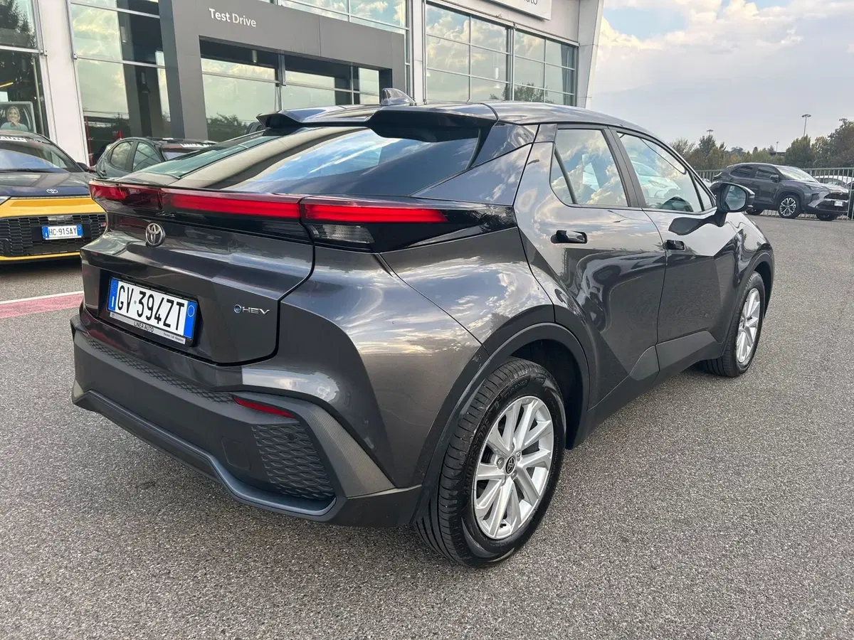 Toyota Toyota C-HR usata a Piacenza (6)