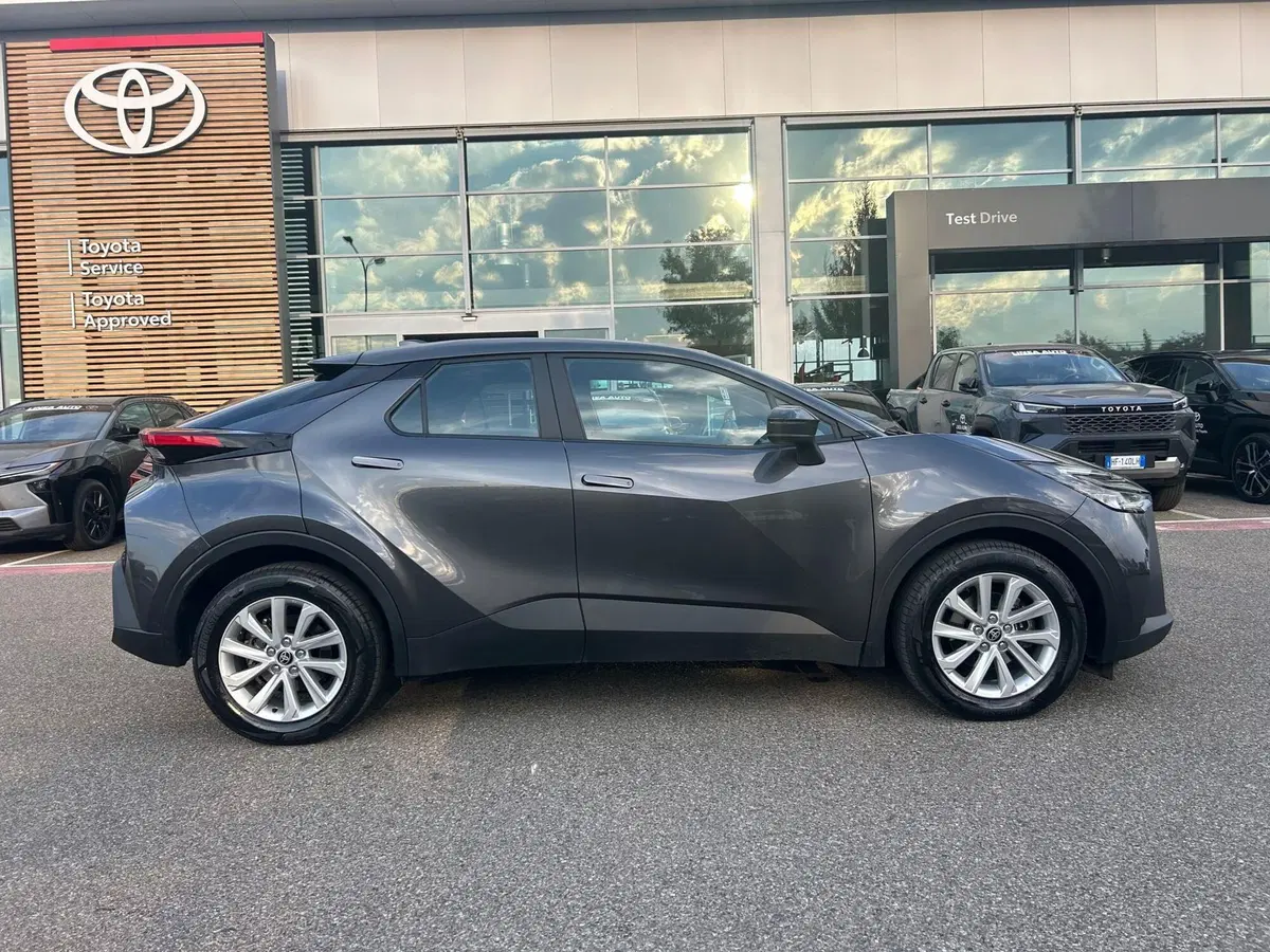 Toyota Toyota C-HR usata a Piacenza (7)