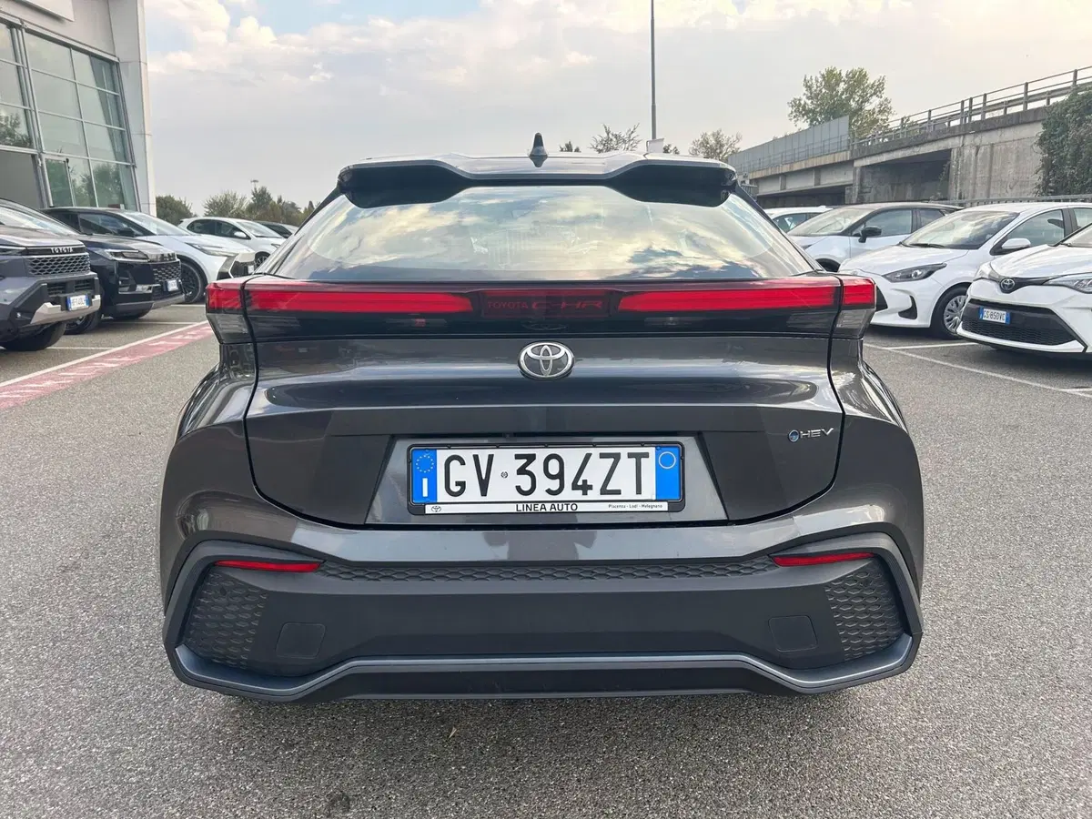 Toyota Toyota C-HR usata a Piacenza (8)