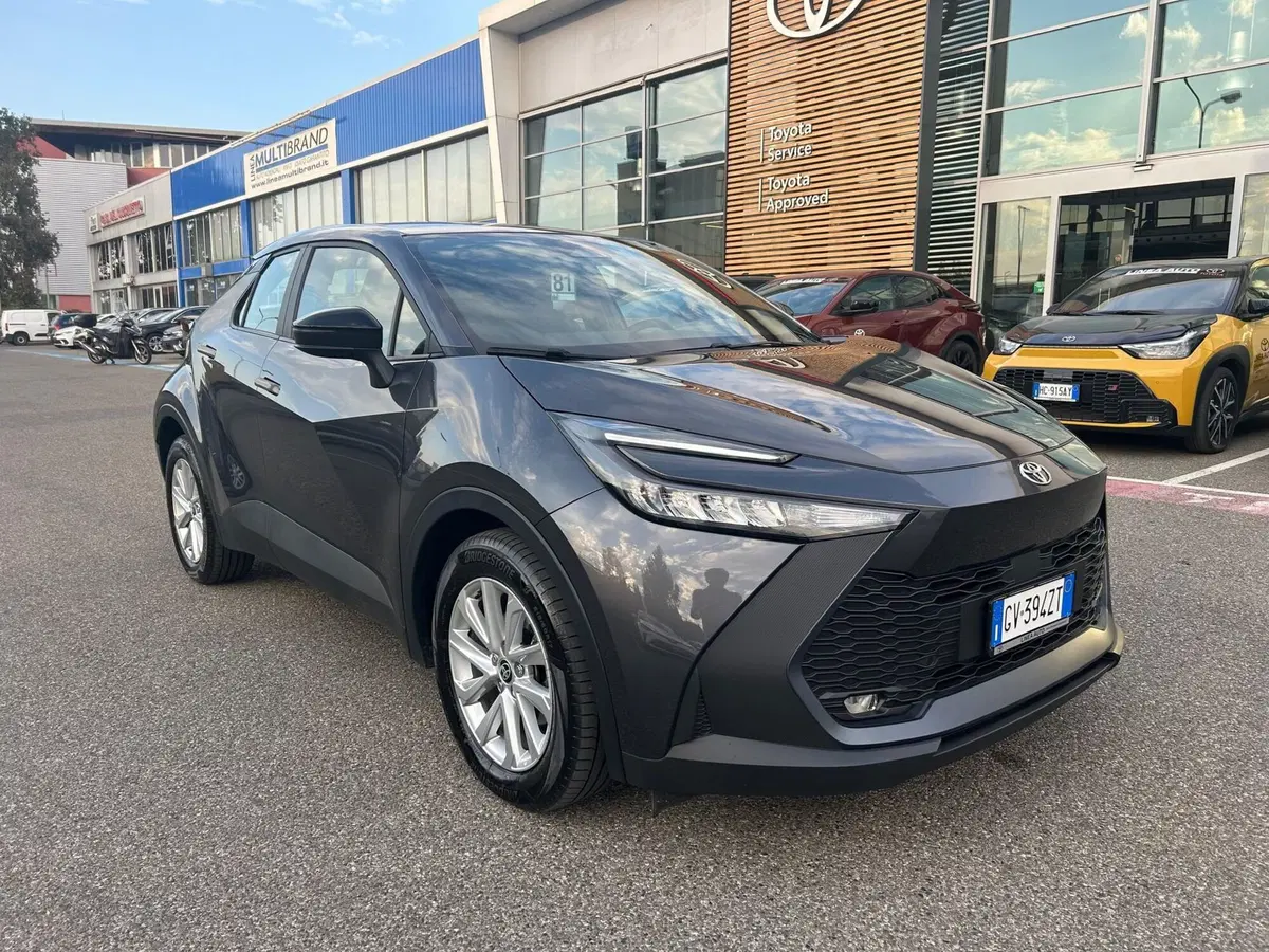 Toyota Toyota C-HR usata a Piacenza (9)