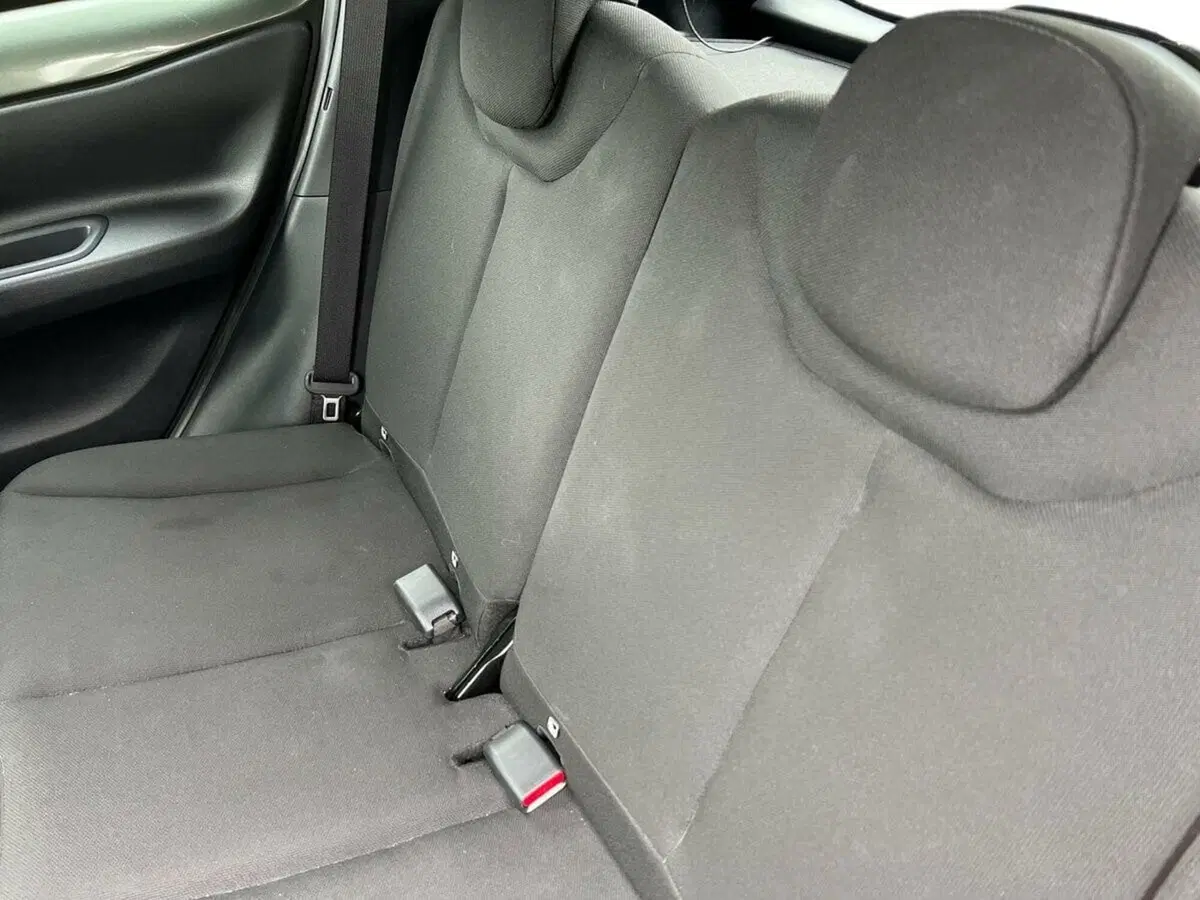 Toyota Aygo X usata a Sondrio (10)