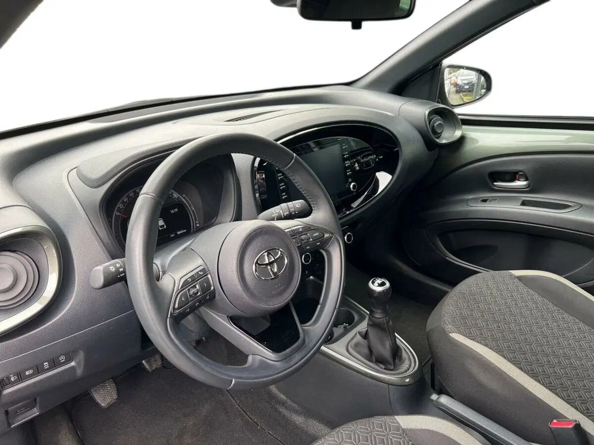 Toyota Aygo X usata a Sondrio (6)