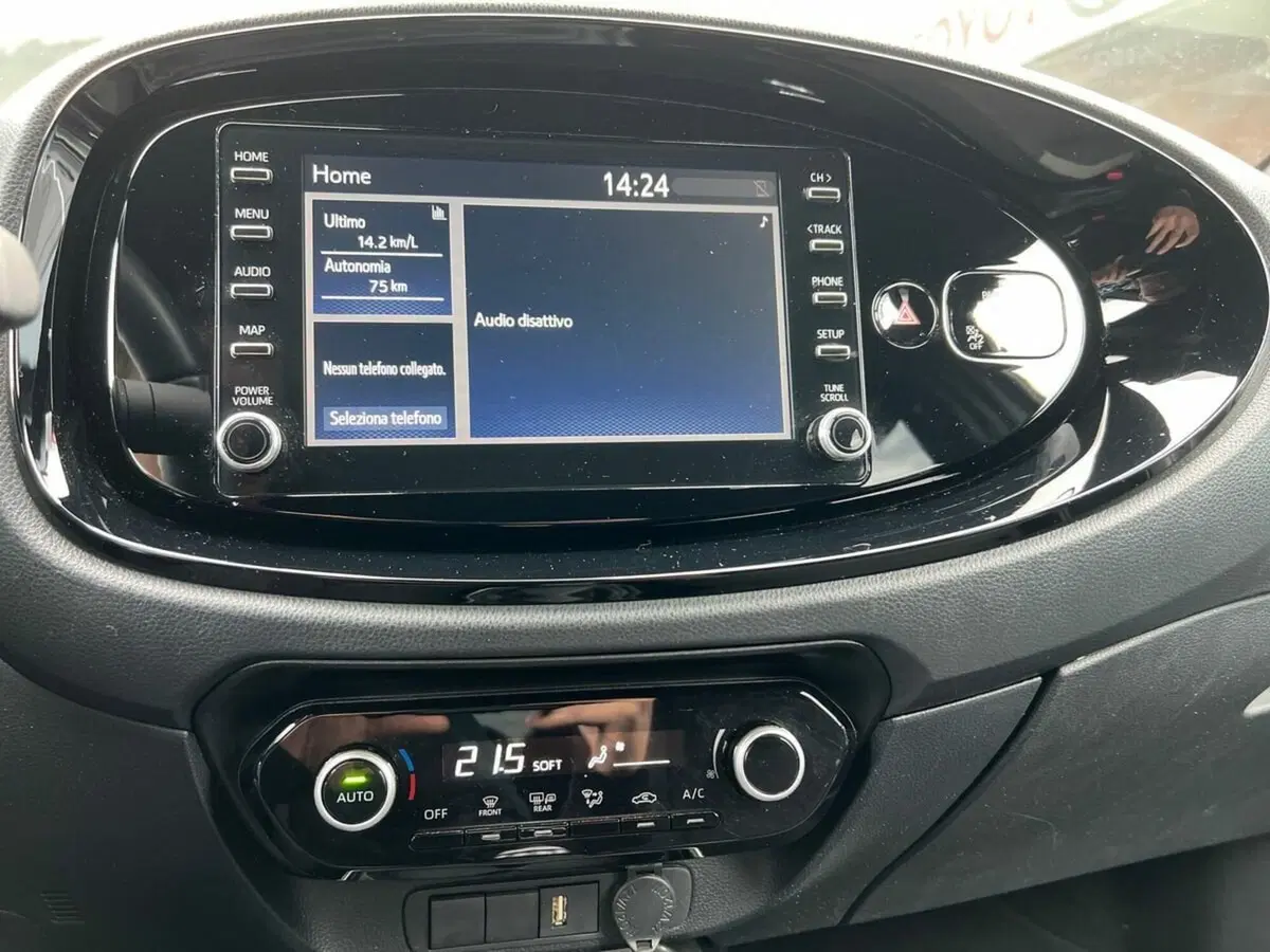 Toyota Aygo X usata a Sondrio (9)