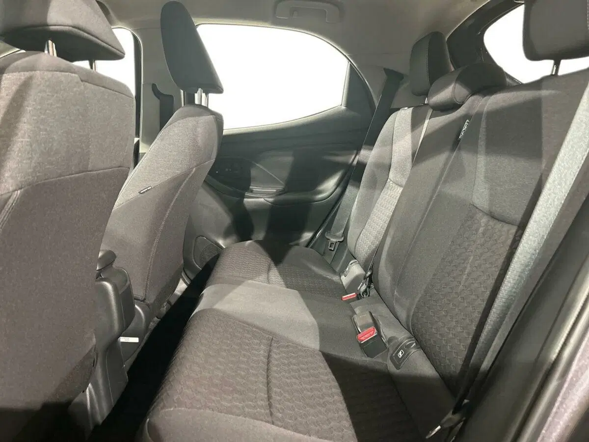 Toyota Yaris Cross usata a Lecco (12)
