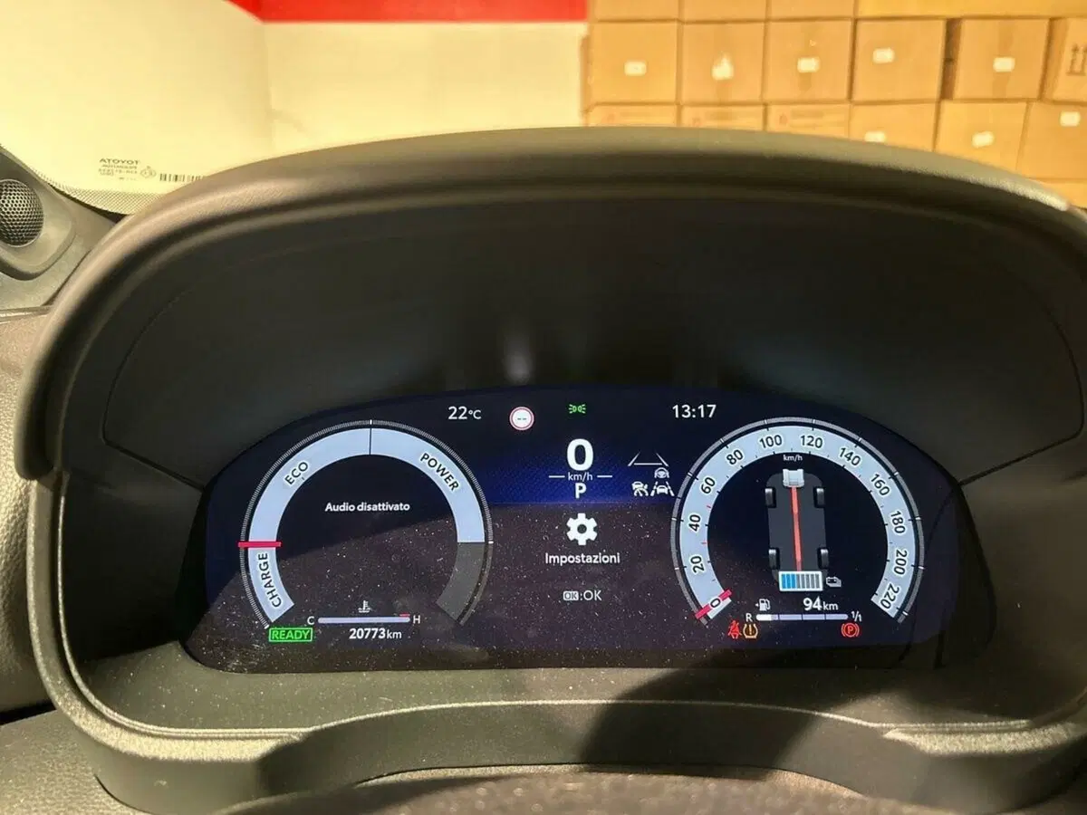 Toyota Yaris Cross usata a Lecco (10)