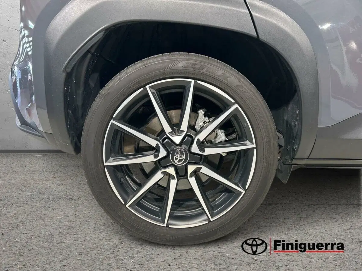 Toyota Yaris Cross usata a Lecco (8)