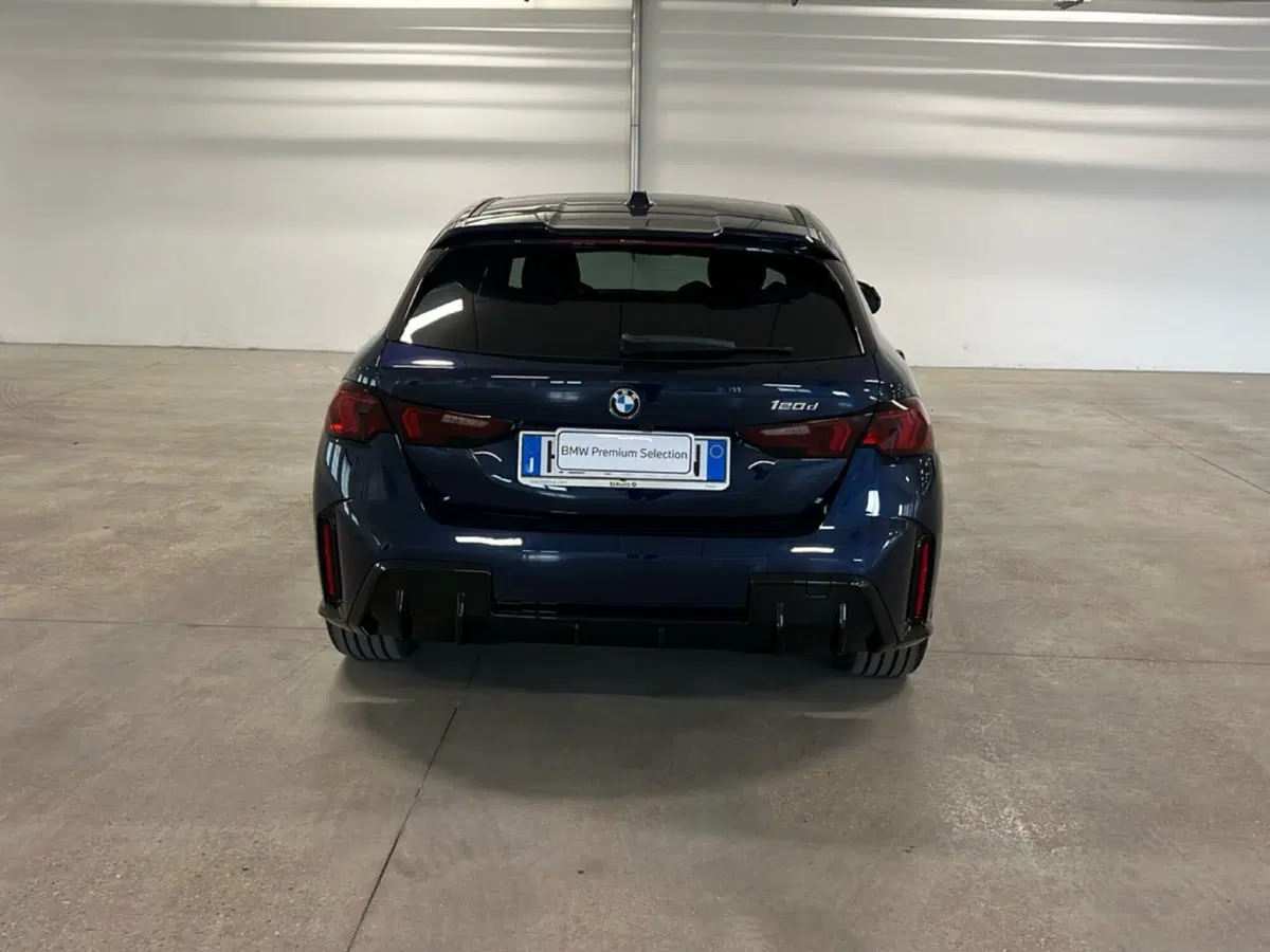 BMW Serie 1 nuova a Torino (4)
