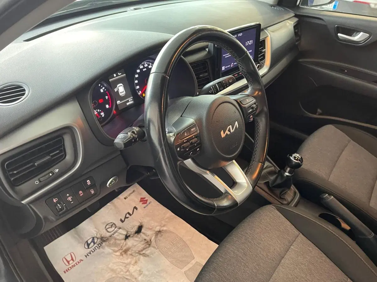 Kia Stonic usata a Napoli (9)