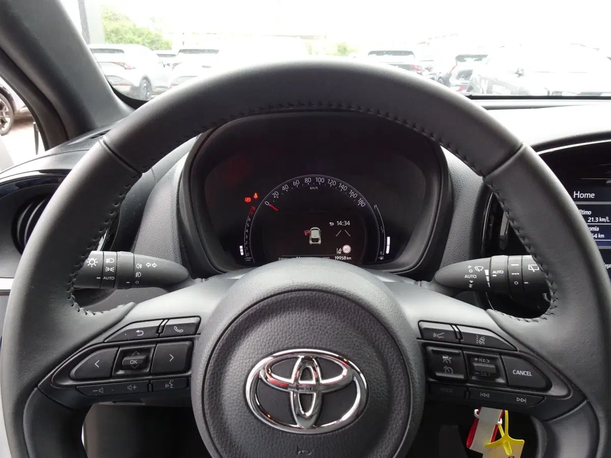 Toyota Aygo X usata a Treviso (11)