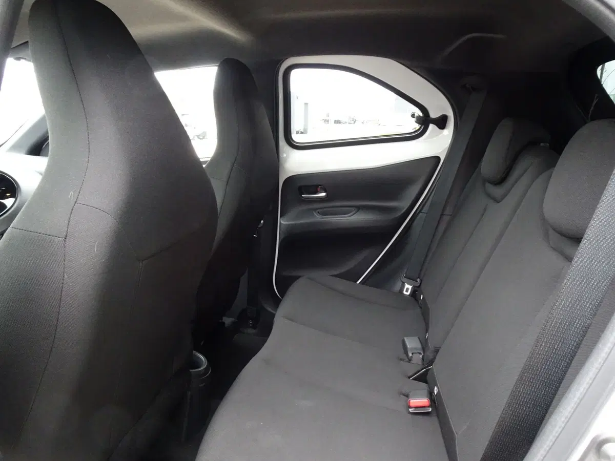 Toyota Aygo X usata a Treviso (9)