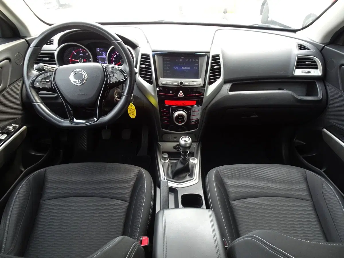 Ssangyong Tivoli usata a Padova (9)