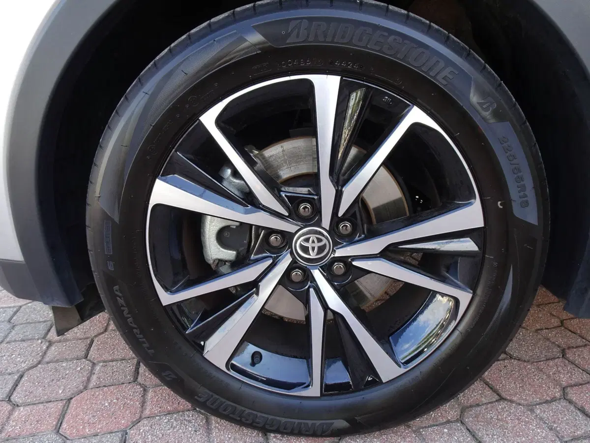 Toyota Toyota C-HR usata a Padova (6)