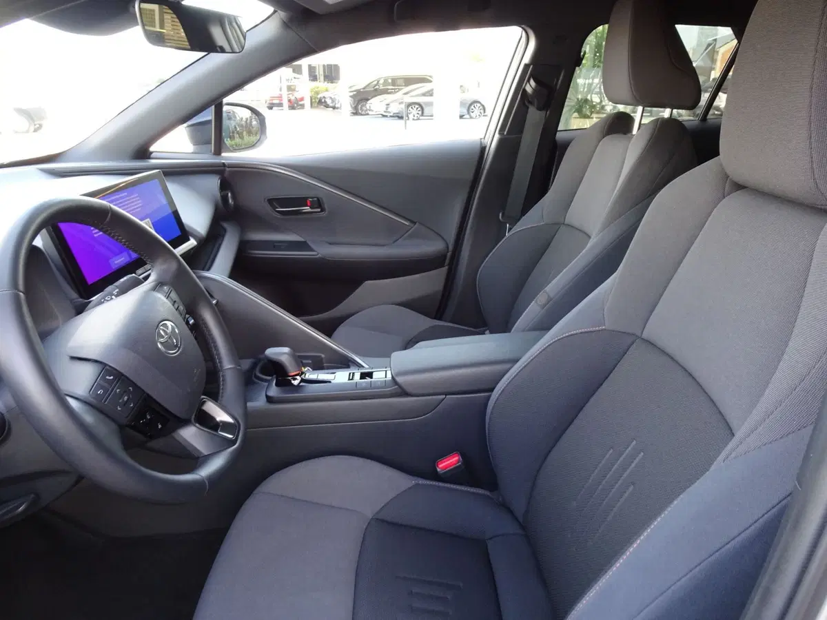 Toyota Toyota C-HR usata a Padova (8)