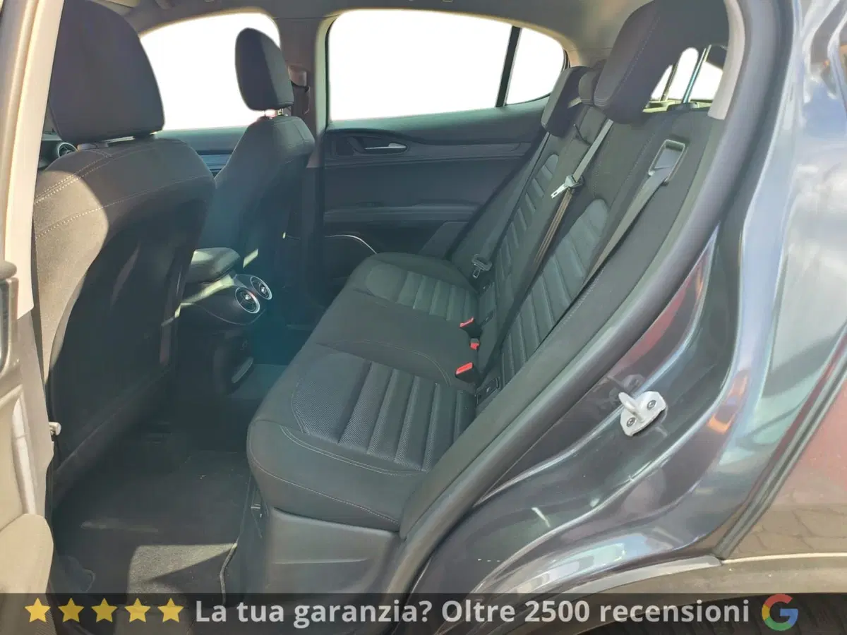 Alfa Romeo Stelvio usata a Pistoia (12)