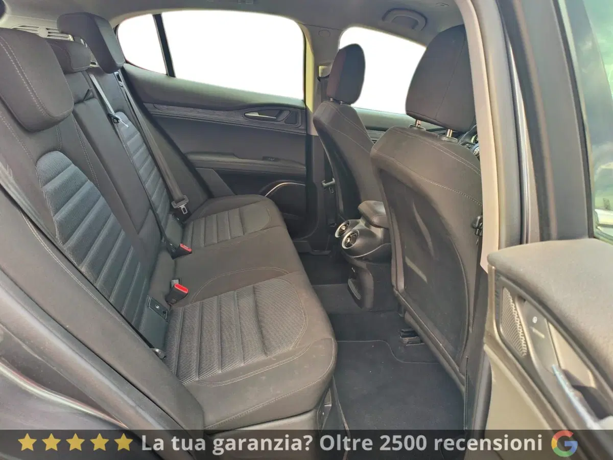 Alfa Romeo Stelvio usata a Pistoia (14)