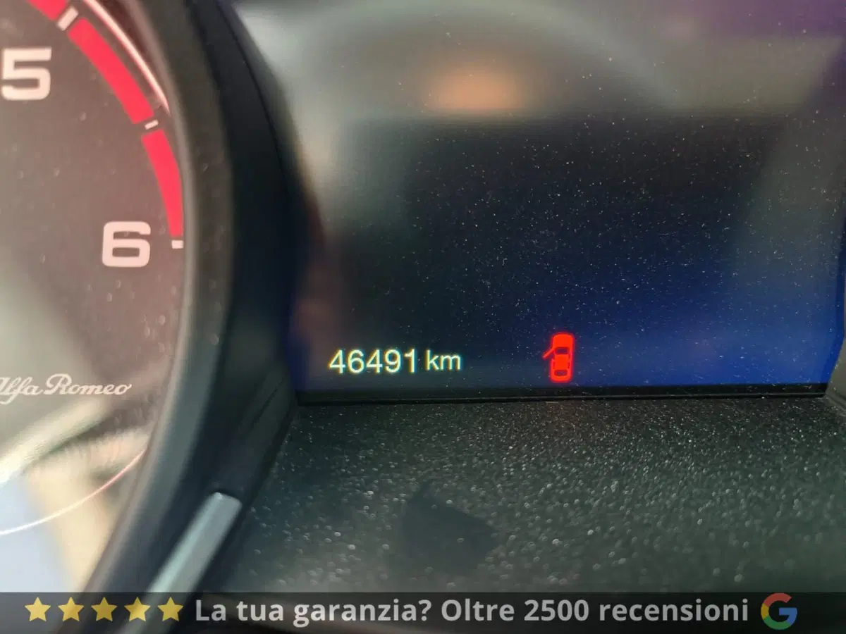 Alfa Romeo Stelvio usata a Pistoia (9)