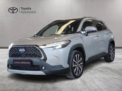 Toyota Corolla Cross Hybrid 2.0 Hybrid 197 CV E-CVT Lounge Light del 2023 usata a Milano