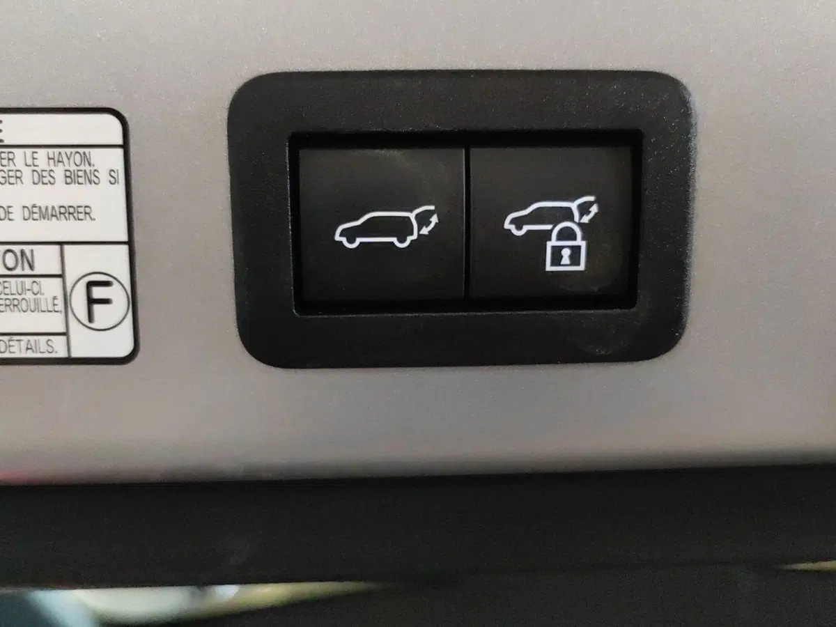 Toyota Corolla Cross Hybrid usata a Milano (13)