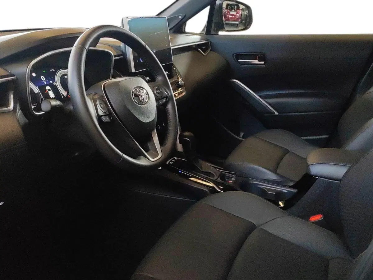 Toyota Corolla Cross Hybrid usata a Milano (8)