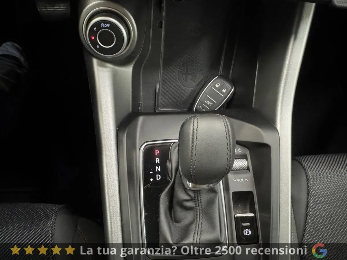 Alfa Romeo Tonale nuova a Pistoia (10)