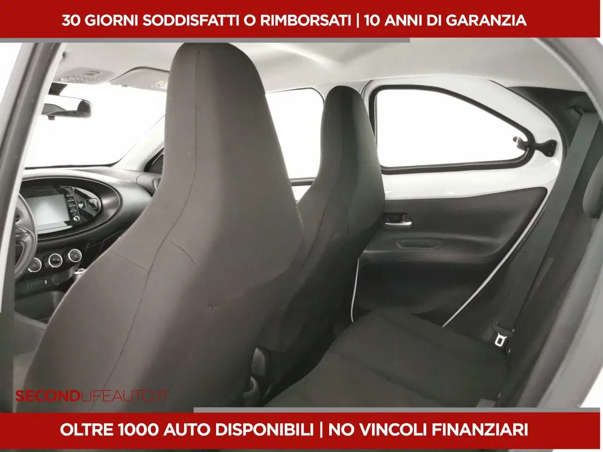 Toyota Aygo X usata a Chieti (11)