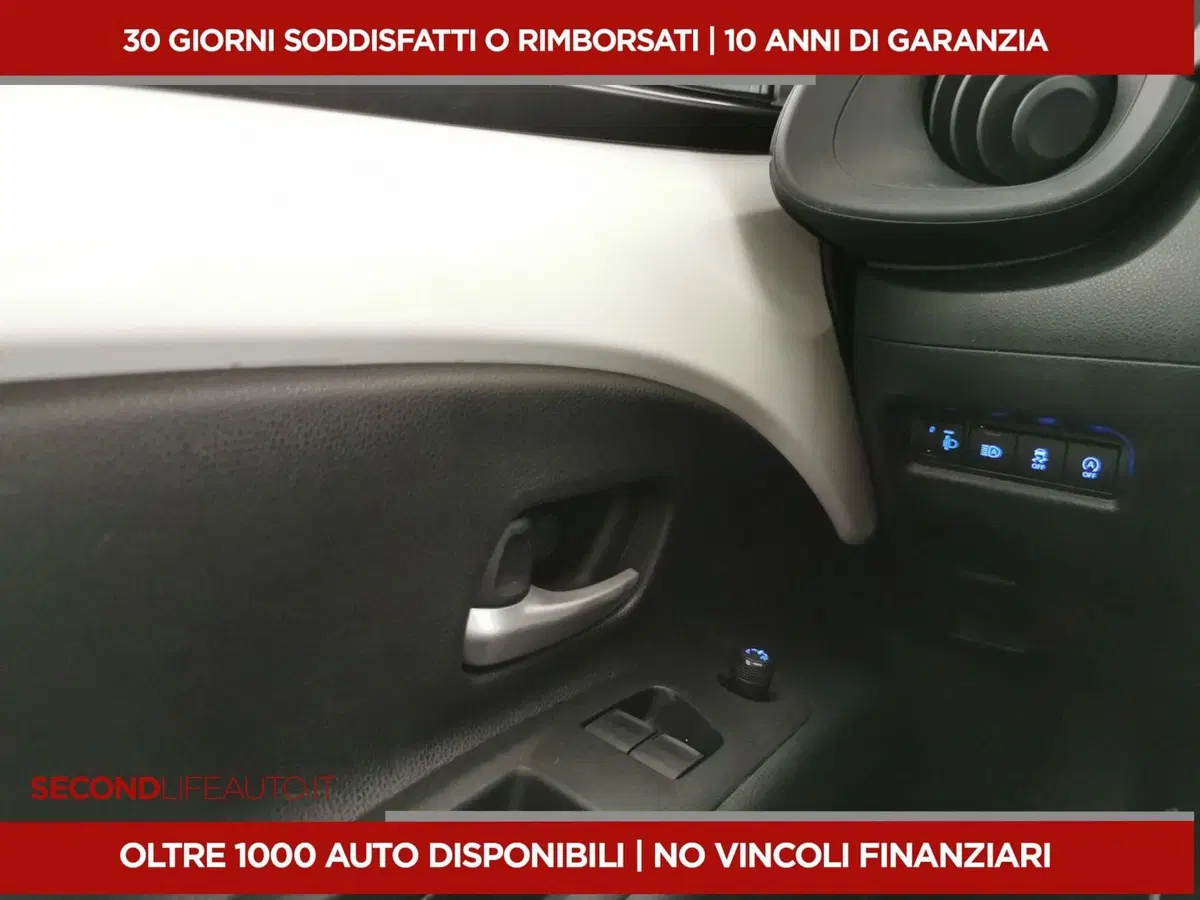 Toyota Aygo X usata a Chieti (14)