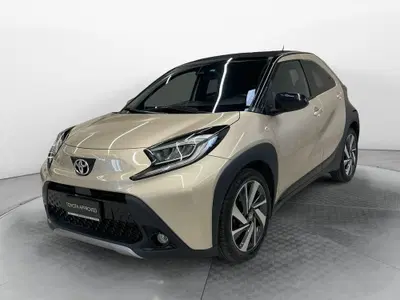 Toyota Aygo X 1.0 Lounge Air 72cv s-cvt del 2022 usata a Bologna