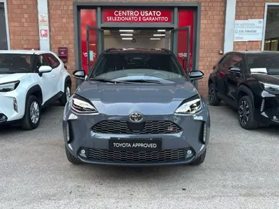 Toyota Yaris Cross 1.5h GR Sport Black Sky fwd 116cv e-cvt del 2025 usata a Bologna
