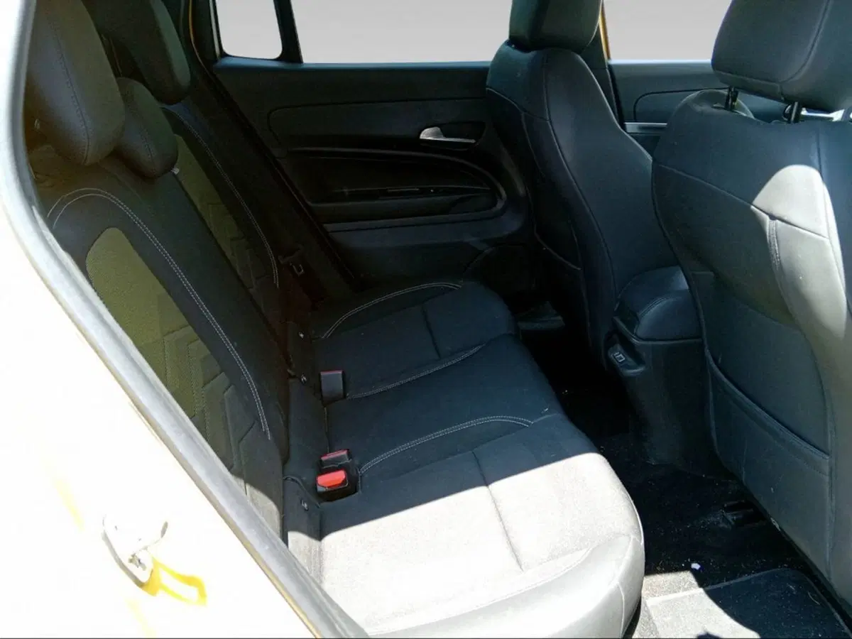 Jeep Avenger usata a Siena (13)